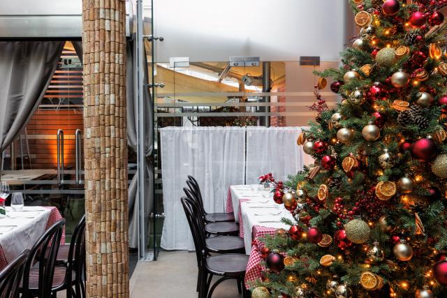 The Best Christmas Party Restaurants For Rent In Boston Ma Tagvenue