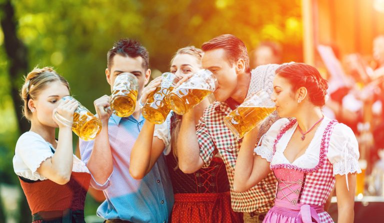 32 Brilliant Oktoberfest Party Ideas | Tagvenue