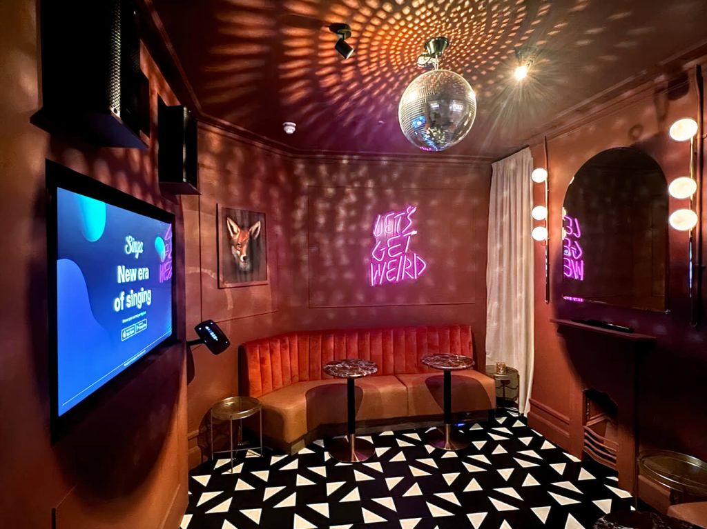  karaoke den room, birthday ideas for her in London