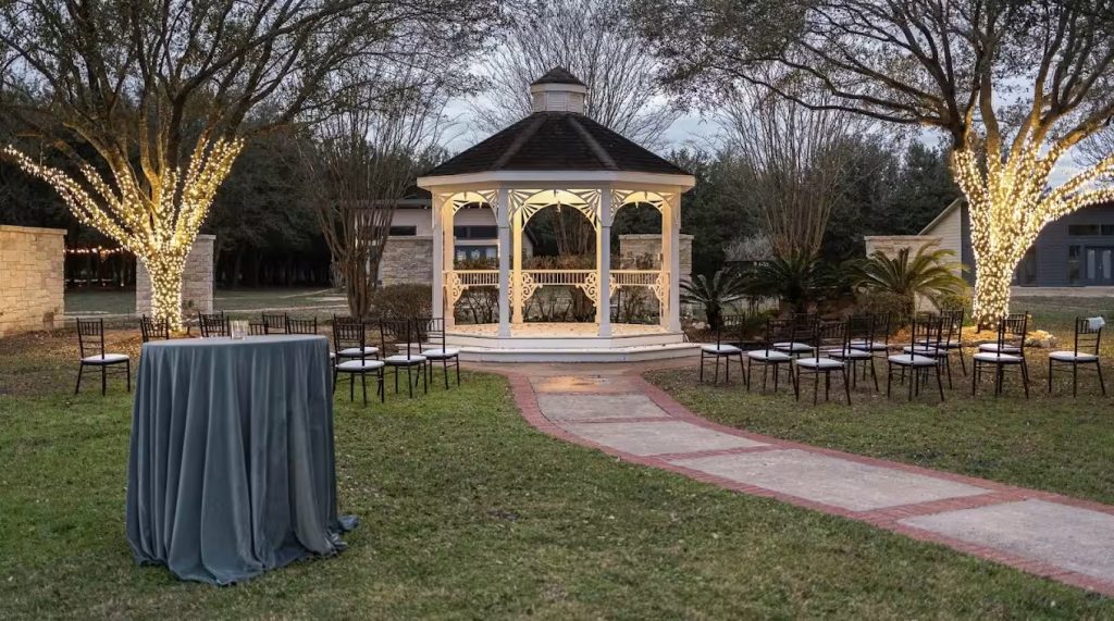 an outdoor garden at thousand oaks events & retreats hen party ideas in houston