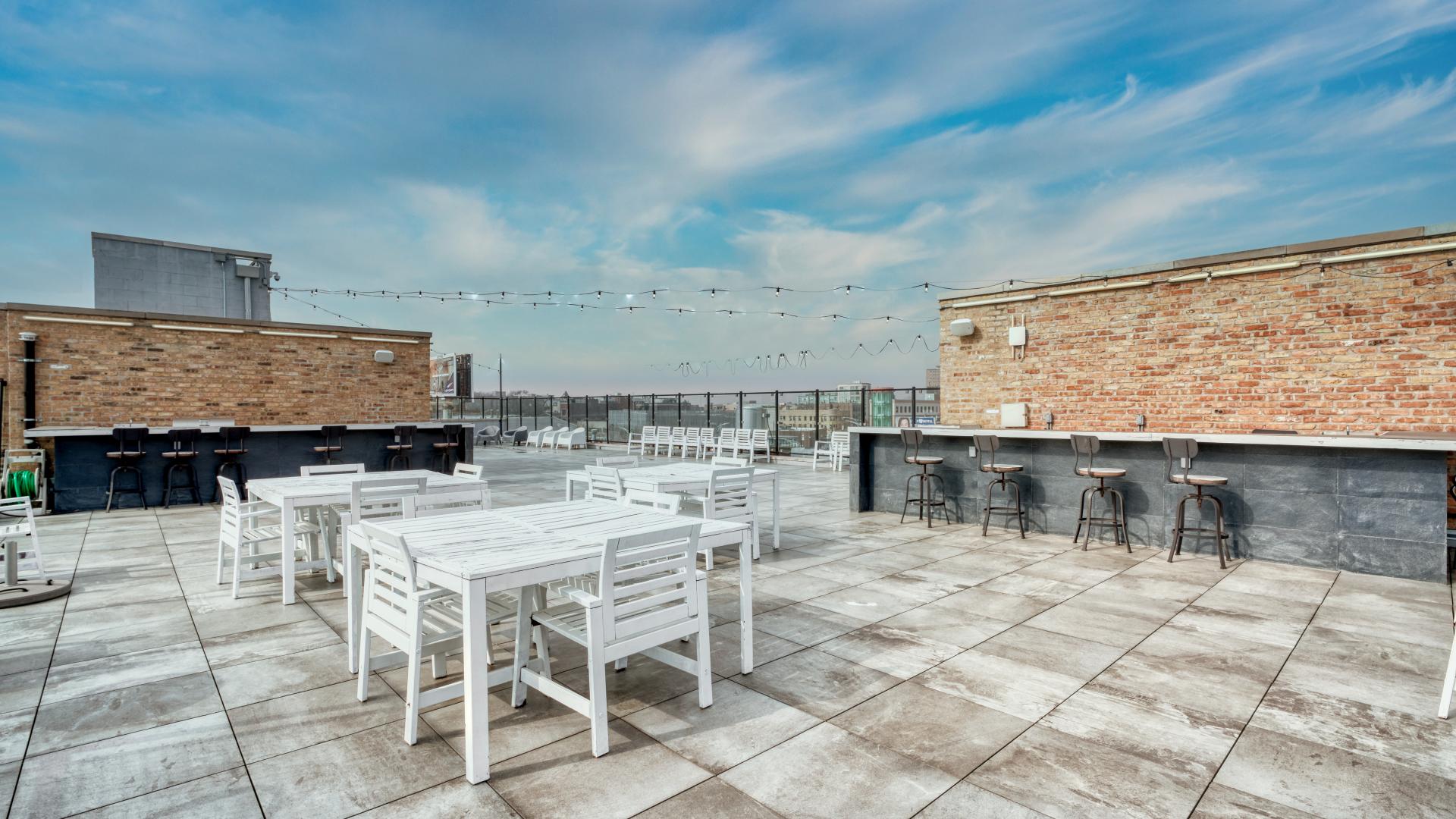 Rooftop Restaurants for Rent in Chicago, IL