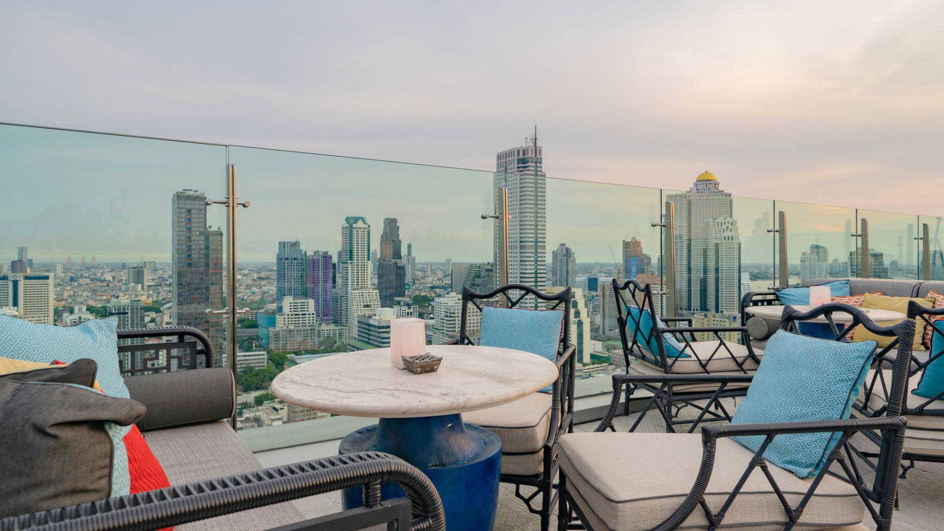 Cheap Rooftop Bars for Rent in Chicago, IL