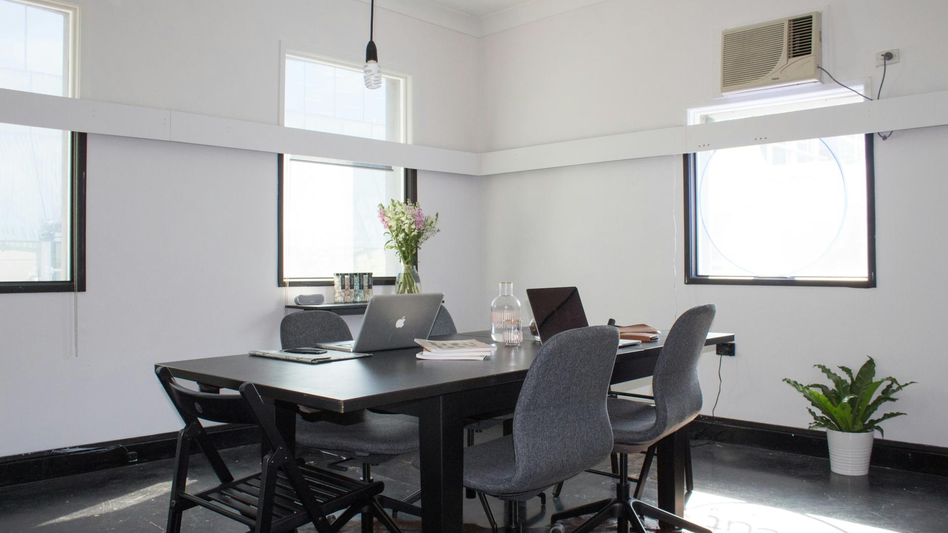 Small Meeting Rooms for Hire in West London