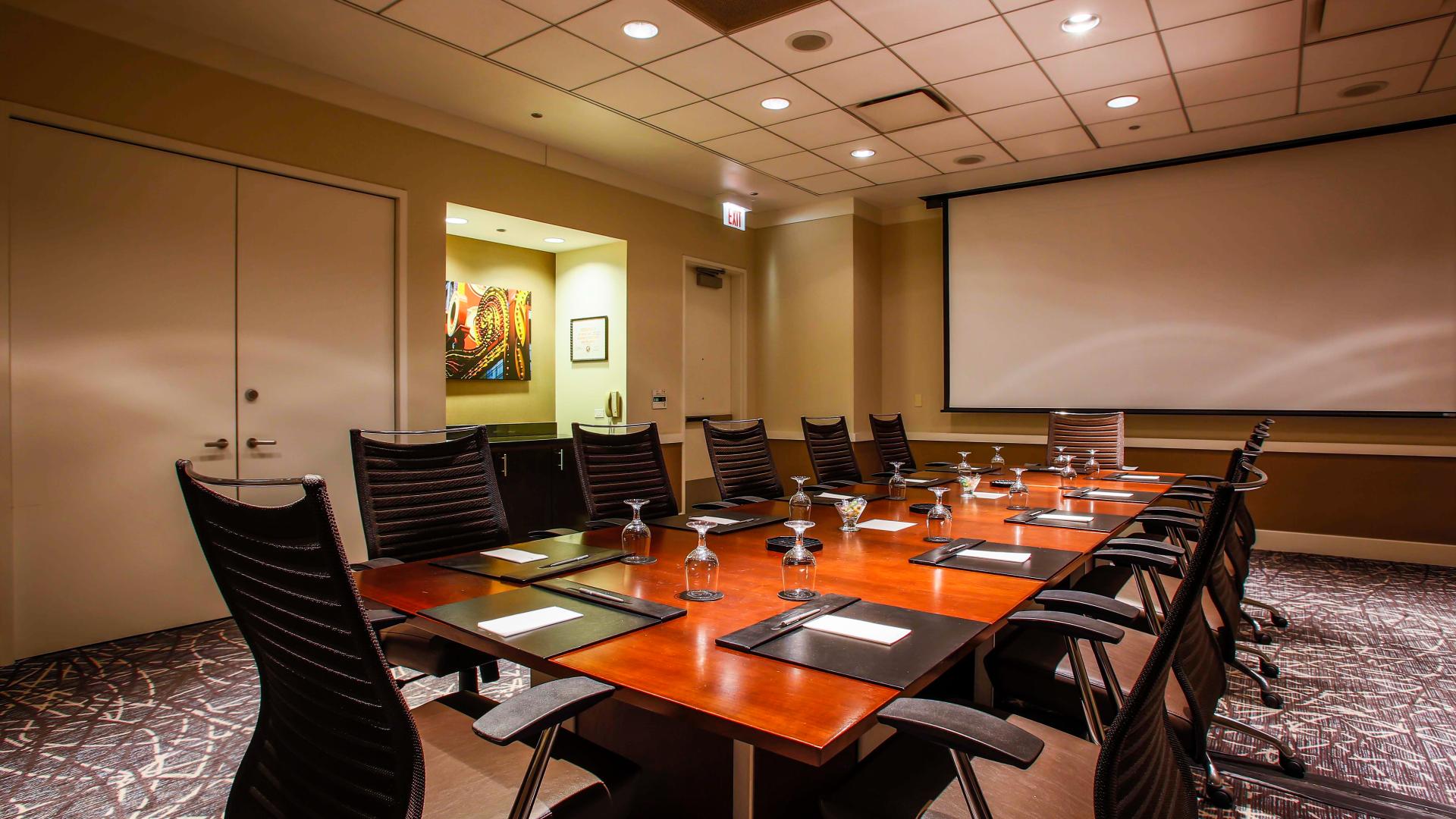 Hotel Meeting Rooms for Rent in Chicago, IL