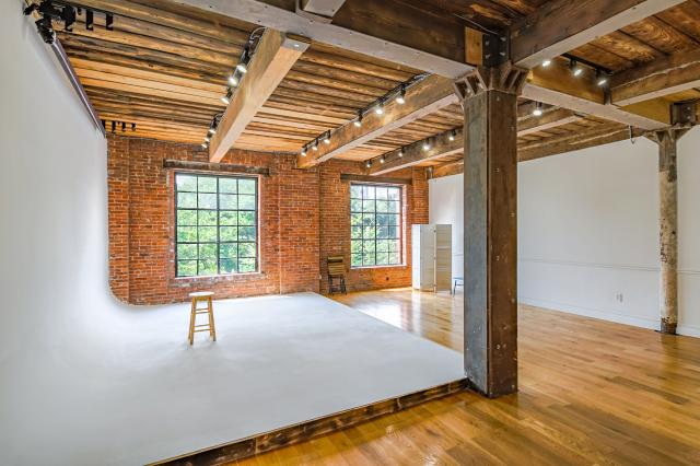 The 16 Best Photo Shoot Locations For Rent In Queens, NY | Tagvenue