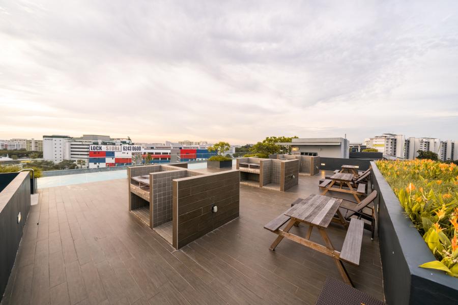 Rooftop Pool and BBQ