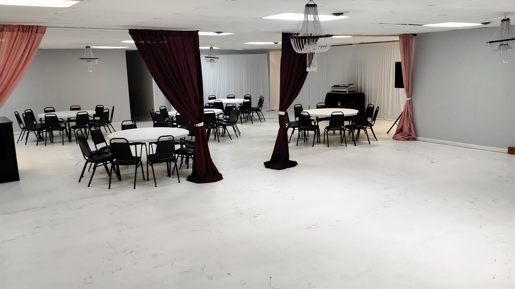 Banquet Room - Cozy Corner - Event Venue Rental - Tagvenue.com