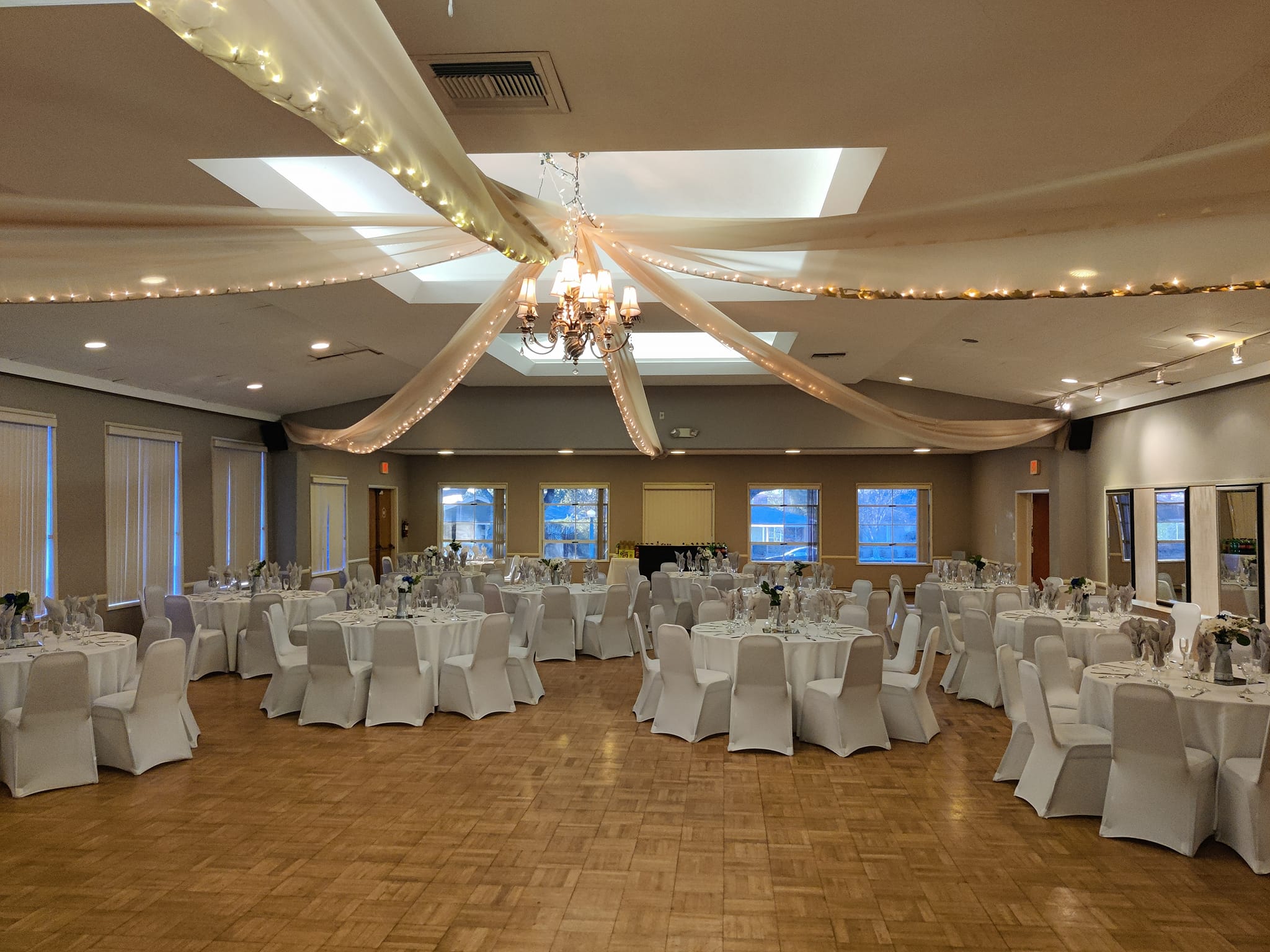 Ballroom - Glendora Womans Club Banquet Hall - Event Venue Rental -  Tagvenue.com