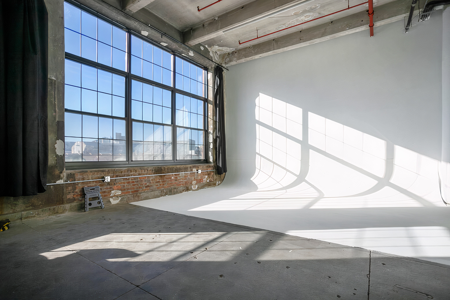 Bright Sunny Cyclorama Studio - MikSpace - Brooklyn - Event Venue ...