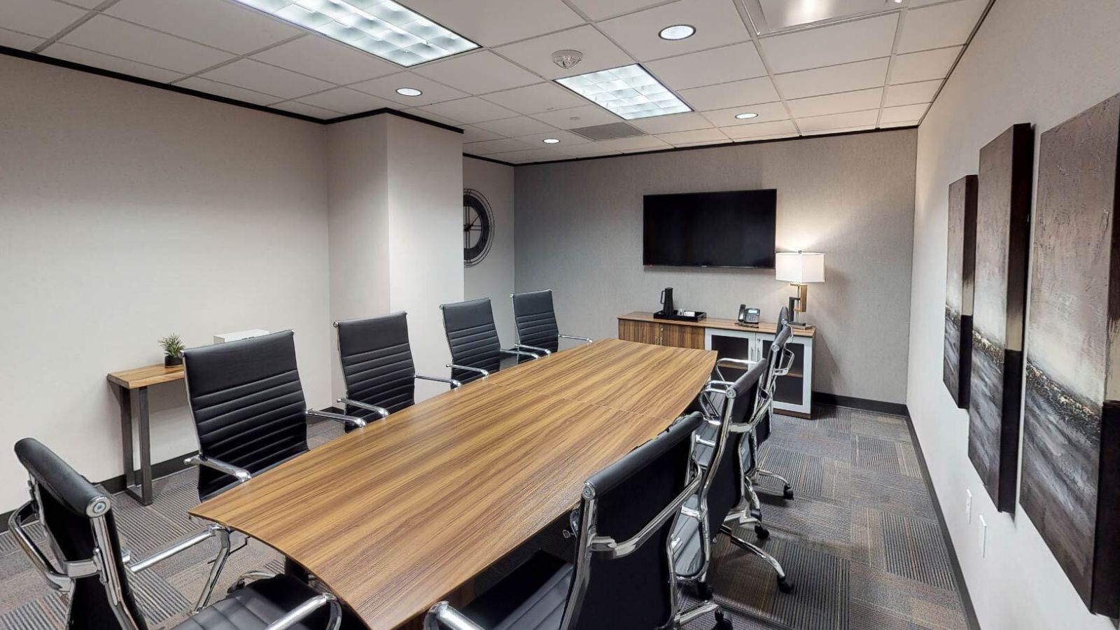 Medium Conference Room - Executive Workspace Lakeline - Event Venue ...